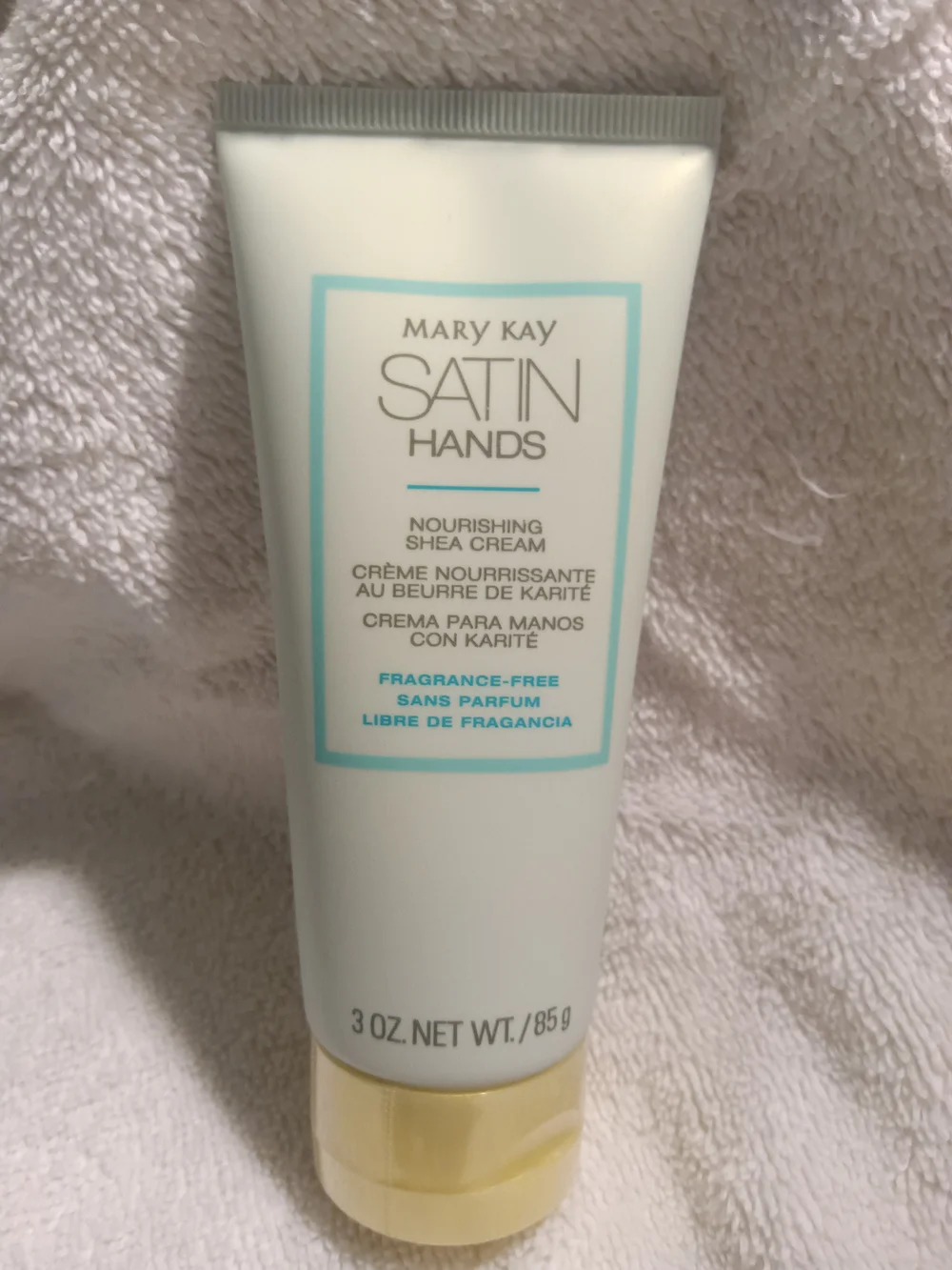 Mary Kay Satin Hands Nourishing Shea Cream - White & Light Aqua